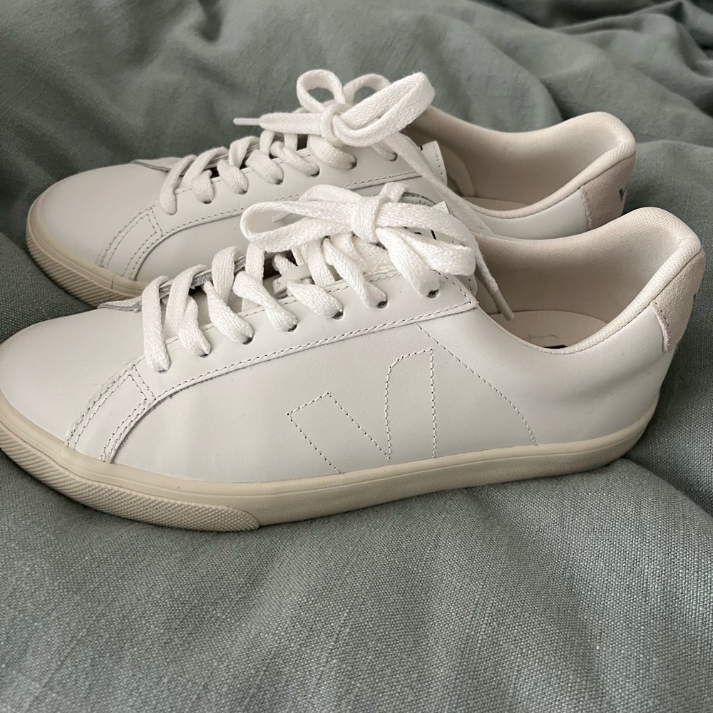 Veja Esplar Women's White Sneakers